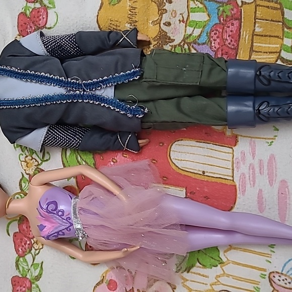 Barbie and Ken Doll Bundle - Picture 2 of 5